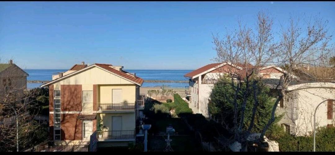 Donata Dal Mare Apartment Франкавила ал Маре Екстериор снимка
